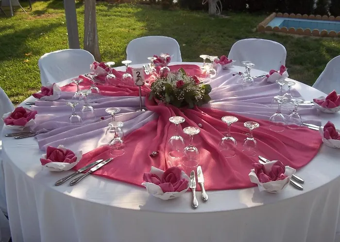 Aigli Szálloda Fárszala